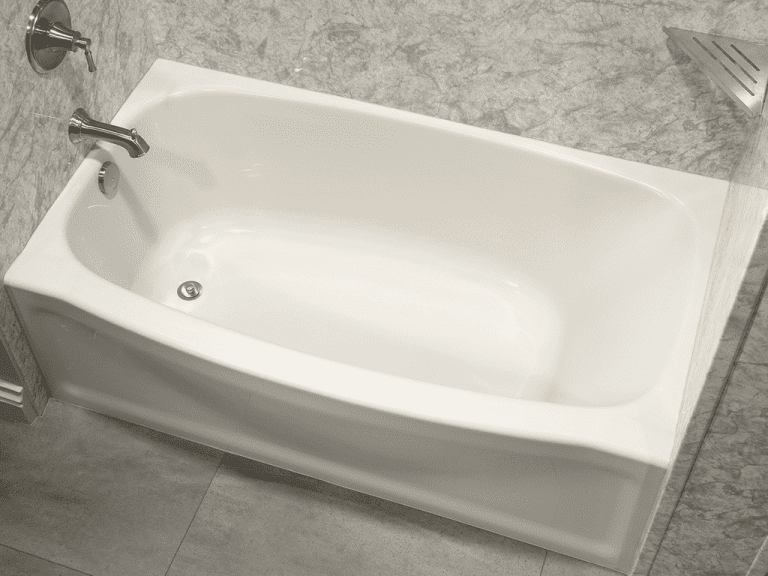 curved bathtub